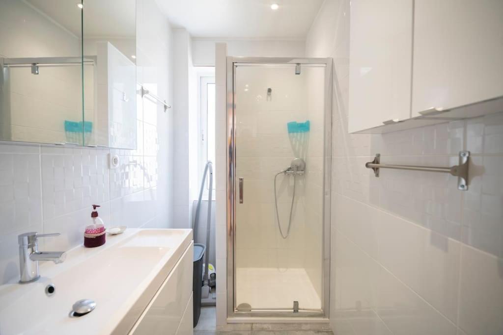 Appartement Avec 4 Chambres Doubles - Proche De La Mer, Des Transports Et De La Promenade Des Anglais Nice Extérieur photo